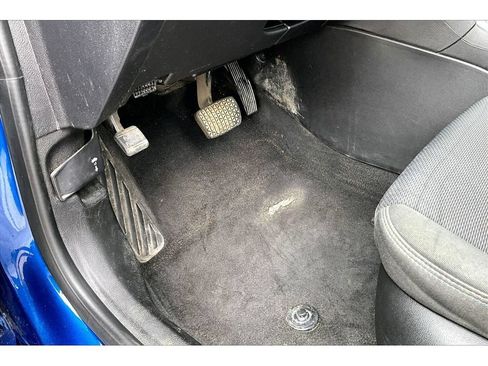 Used 2018 Chevrolet Cruze LT w/ Convenience Package FWD image 30