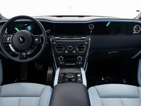 Certified 2025 Rolls-Royce Cullinan AWD/4WD image 34