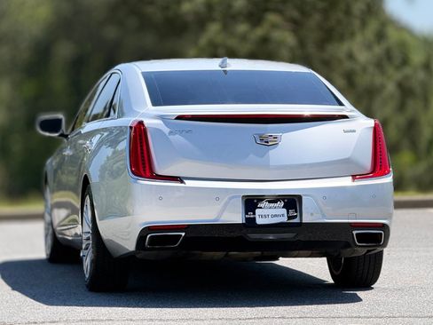 Used 2019 Cadillac XTS Luxury FWD image 5