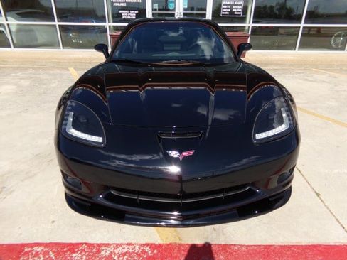 Used 2013 Chevrolet Corvette Grand Sport w/ 2LT Preferred Equipment Group RWD image 2
