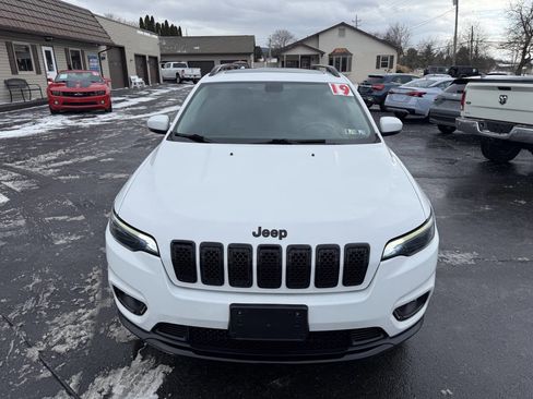 Used 2019 Jeep Cherokee Latitude Plus image 8