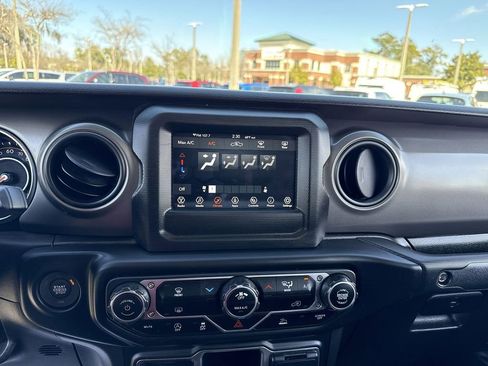 Used 2023 Jeep Gladiator Sport w/ Off Road Group image 20