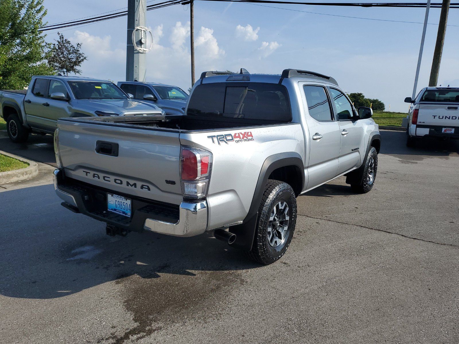 Certified 2023 Toyota Tacoma TRD Off-Road AWD/4WD image 4