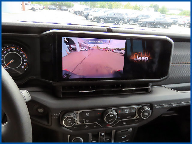 Certified 2026 Jeep Gladiator Mojave AWD/4WD image 21
