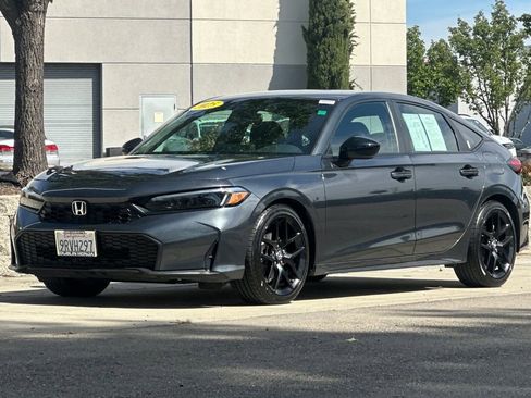 Certified 2025 Honda Civic Sport image 8