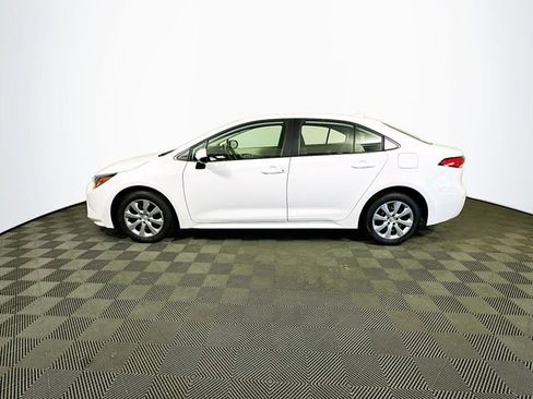 Certified 2025 Toyota Corolla LE image 5