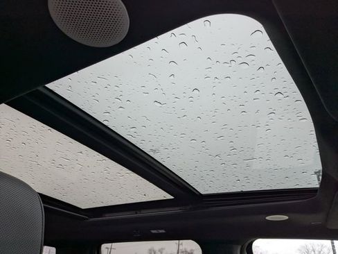 Used 2022 Ford F150 Raptor w/ Equipment Group 801A High AWD/4WD image 3