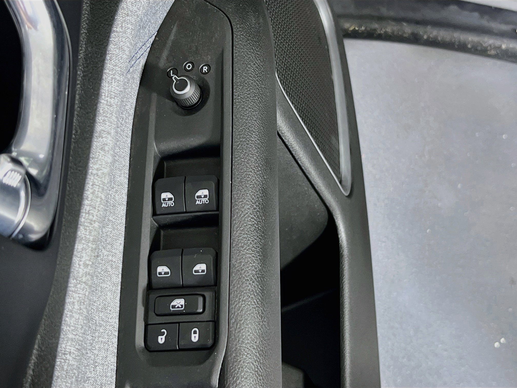 Used 2023 Jeep Compass Latitude AWD/4WD image 17
