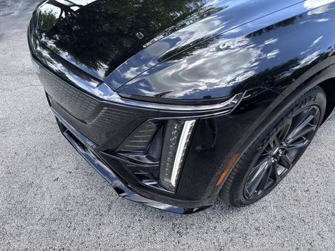 Certified 2026 Cadillac Lyriq V AWD/4WD image 9