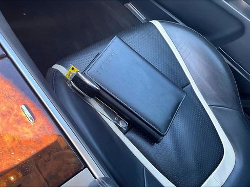 Used 2012 Jaguar XF Portfolio image 32