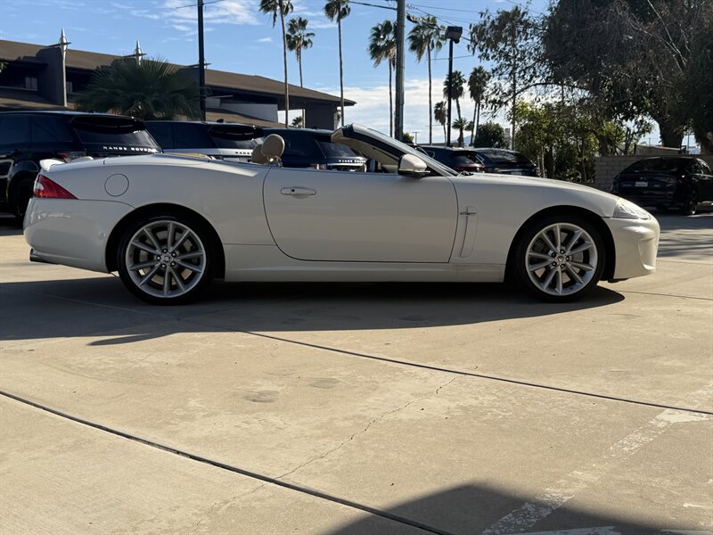 Used 2010 Jaguar XKR R RWD image 8