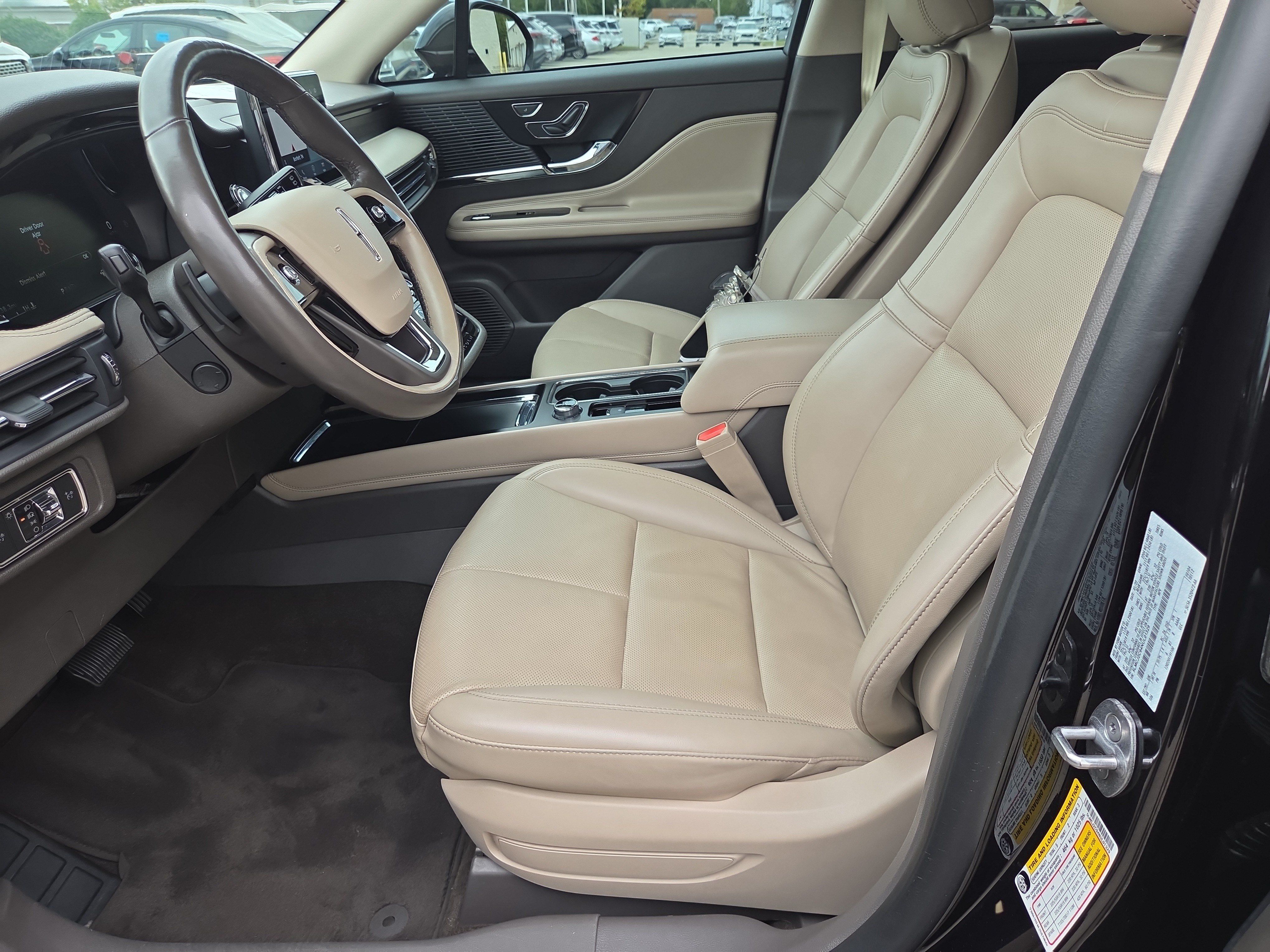Used 2022 Lincoln Corsair Reserve w/ Elements Package FWD image 5