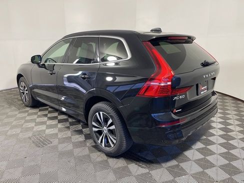 Used 2023 Volvo XC60 B5 Core image 4