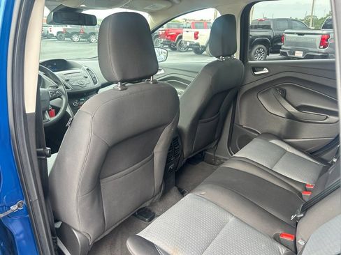 Used 2018 Ford Escape SE w/ Ford Safe & Smart Package FWD image 37