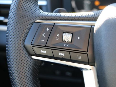 Used 2023 Mitsubishi Outlander SE image 17