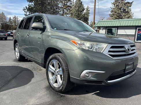 Used 2013 Toyota Highlander Limited image 9