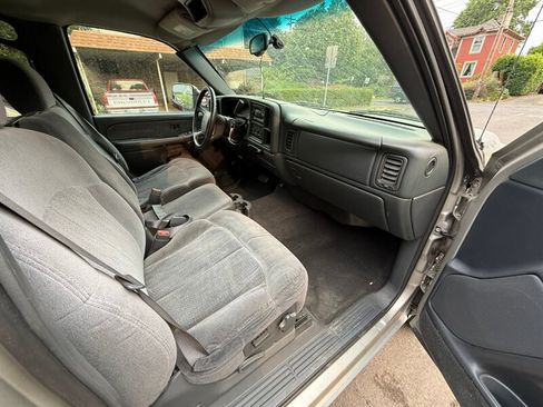 Used 2002 Chevrolet Silverado 2500 LS w/ Electrical Convenience Pkg RWD image 9
