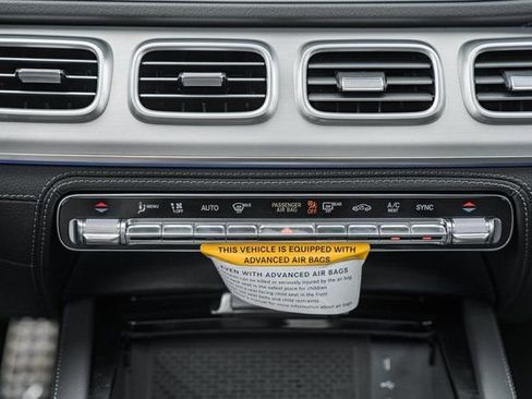 New 2026 Mercedes-Benz GLS 580 4MATIC image 24