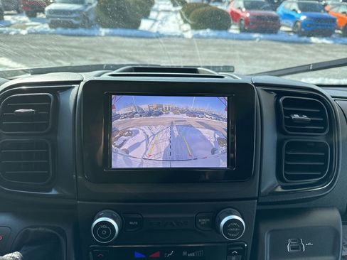 Used 2025 RAM ProMaster 2500 w/ Convenience Group image 16
