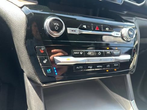 Used 2022 Ford Explorer Limited w/ Equipment Group 301A RWD image 41