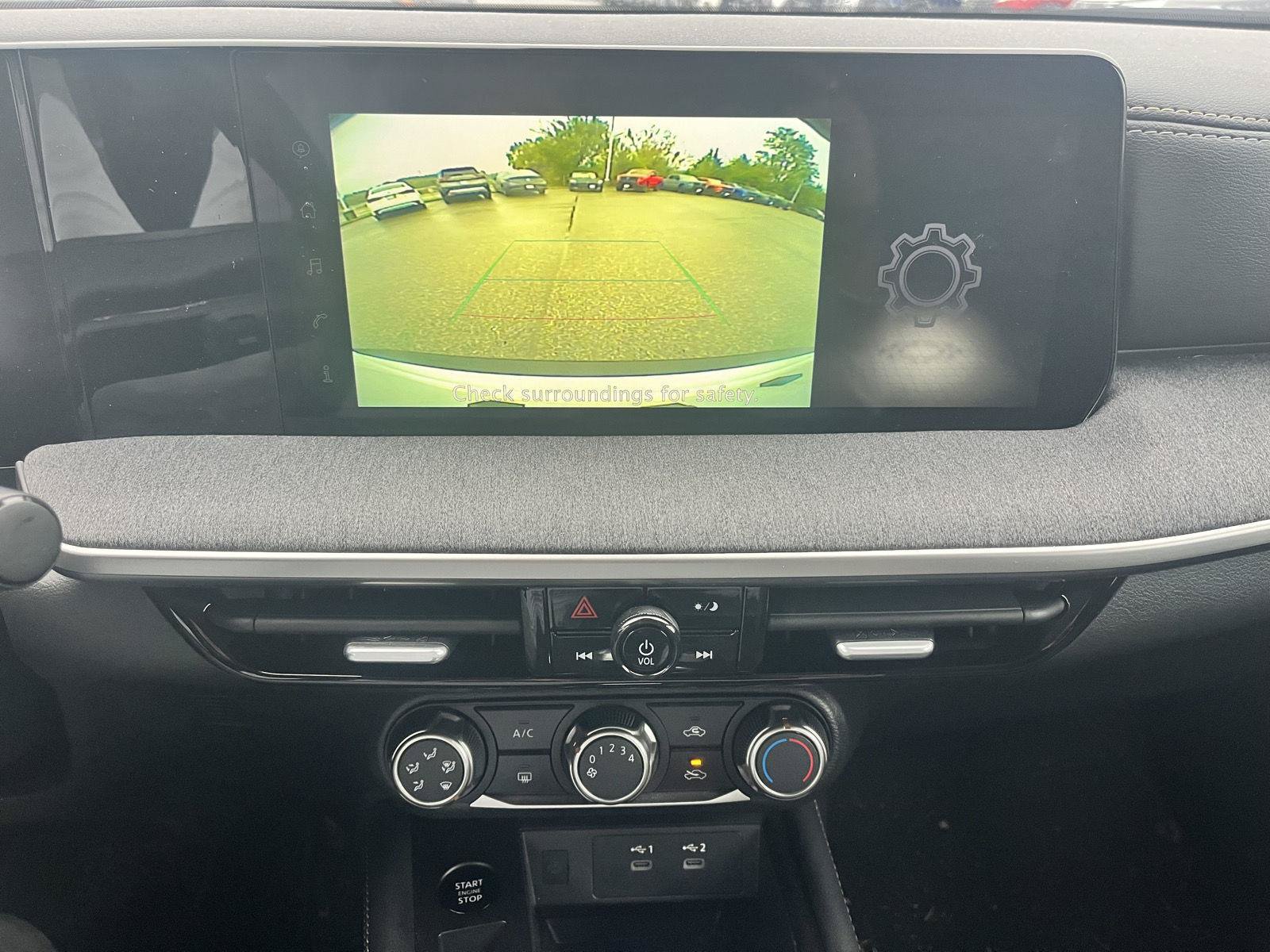 Certified 2025 Nissan Kicks SV AWD/4WD image 19