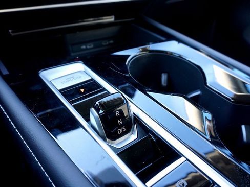 New 2026 Volkswagen Atlas SEL image 17