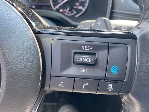 Used 2023 Nissan Rogue SL w/ SL Premium Package FWD image 9