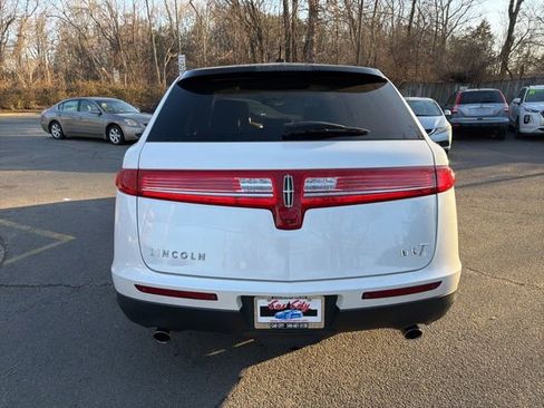Used 2018 Lincoln MKT AWD w/ Technology Package image 6