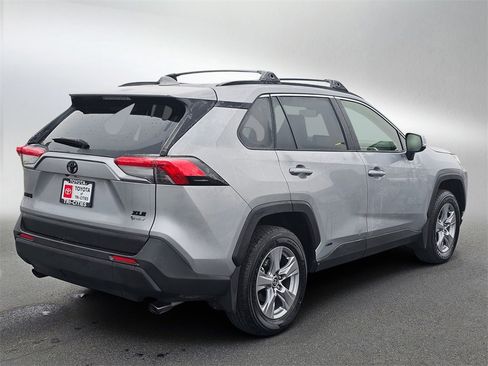 Used 2025 Toyota RAV4 XLE w/ Convenience Package image 14