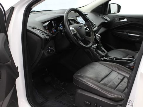 Used 2016 Ford Escape Titanium w/ Equipment Group 301A AWD/4WD image 14