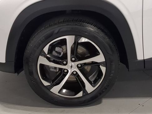 Used 2024 Chevrolet Trax RS w/ Driver Confidence Package FWD image 14