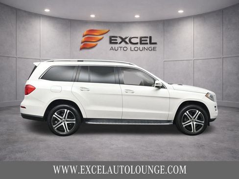 Used 2016 Mercedes-Benz GL 450 4MATIC w/ Premium I Package image 10
