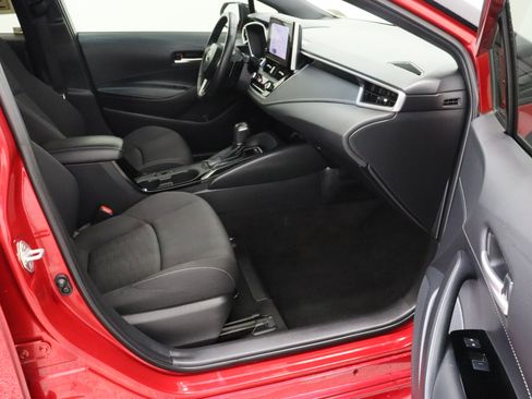 Used 2025 Toyota Corolla SE image 34