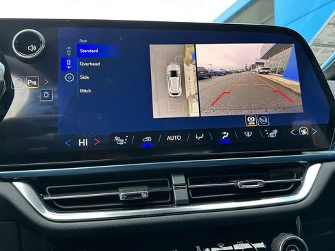 New 2026 Chevrolet Equinox EV LT image 25