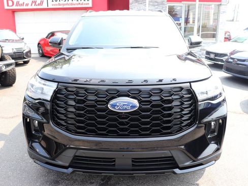 Used 2025 Ford Explorer ST-Line AWD/4WD image 8