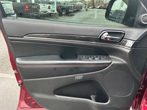 Used 2019 Jeep Grand Cherokee Trailhawk w/ Trailhawk Luxury Group image 21