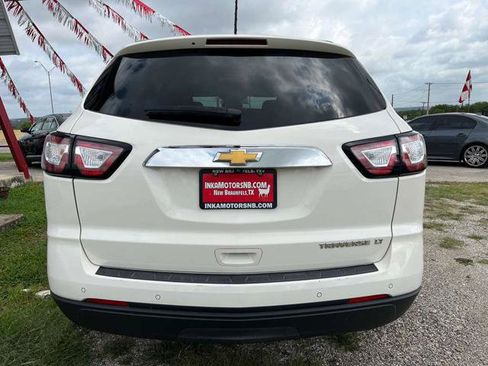 Used 2014 Chevrolet Traverse LT FWD image 6