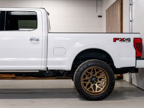 Used 2022 Ford F350 Platinum AWD/4WD image 38