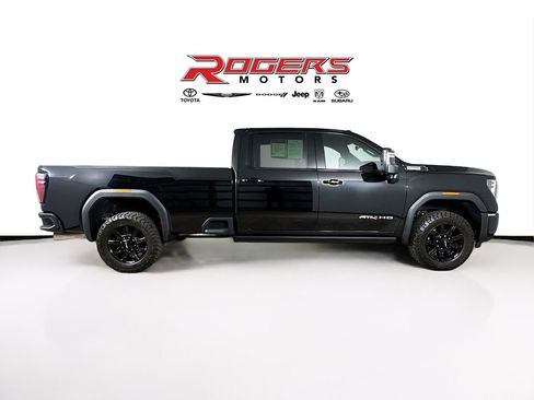 Used 2024 GMC Sierra 2500 AT4 w/ AT4 Premium Plus Package AWD/4WD image 14
