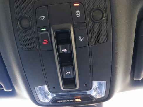 Used 2025 Audi Q3 2.0T Premium image 25