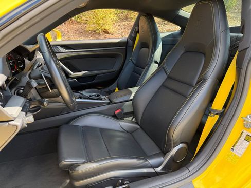 Used 2023 Porsche 911 Carrera 4S image 15