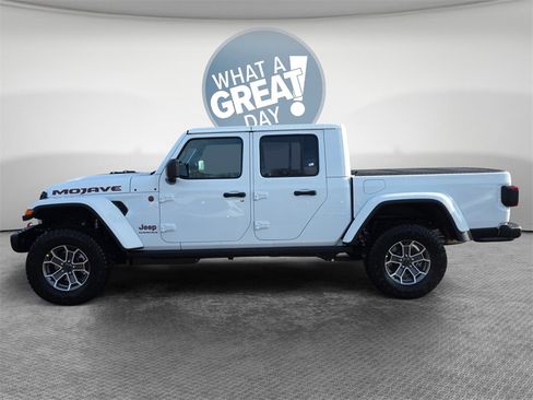 New 2026 Jeep Gladiator Mojave w/ Steel Bumper Group image 7