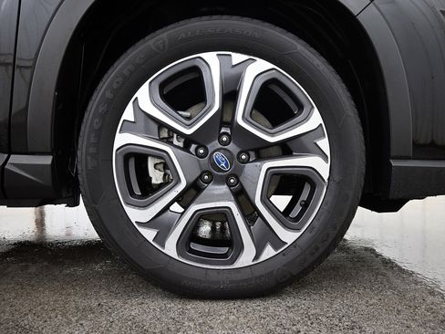 Used 2023 Subaru Ascent Limited image 37