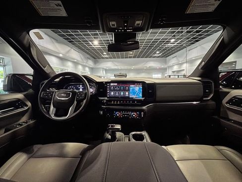 Used 2023 GMC Sierra 1500 SLT w/ SLT Premium Plus Package AWD/4WD image 16