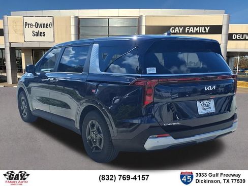 Used 2026 Kia Carnival FWD image 2