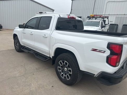 Used 2026 Chevrolet Colorado Z71 w/ Technology Package AWD/4WD image 5