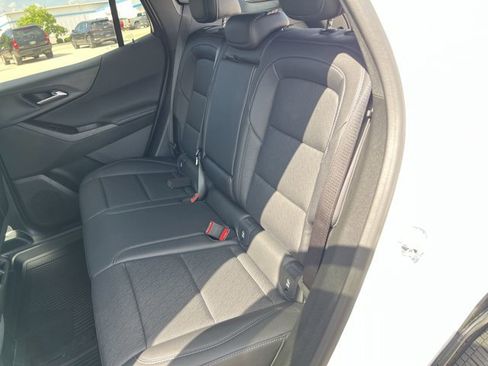 New 2026 Chevrolet Equinox LT w/ Convenience Package II image 25