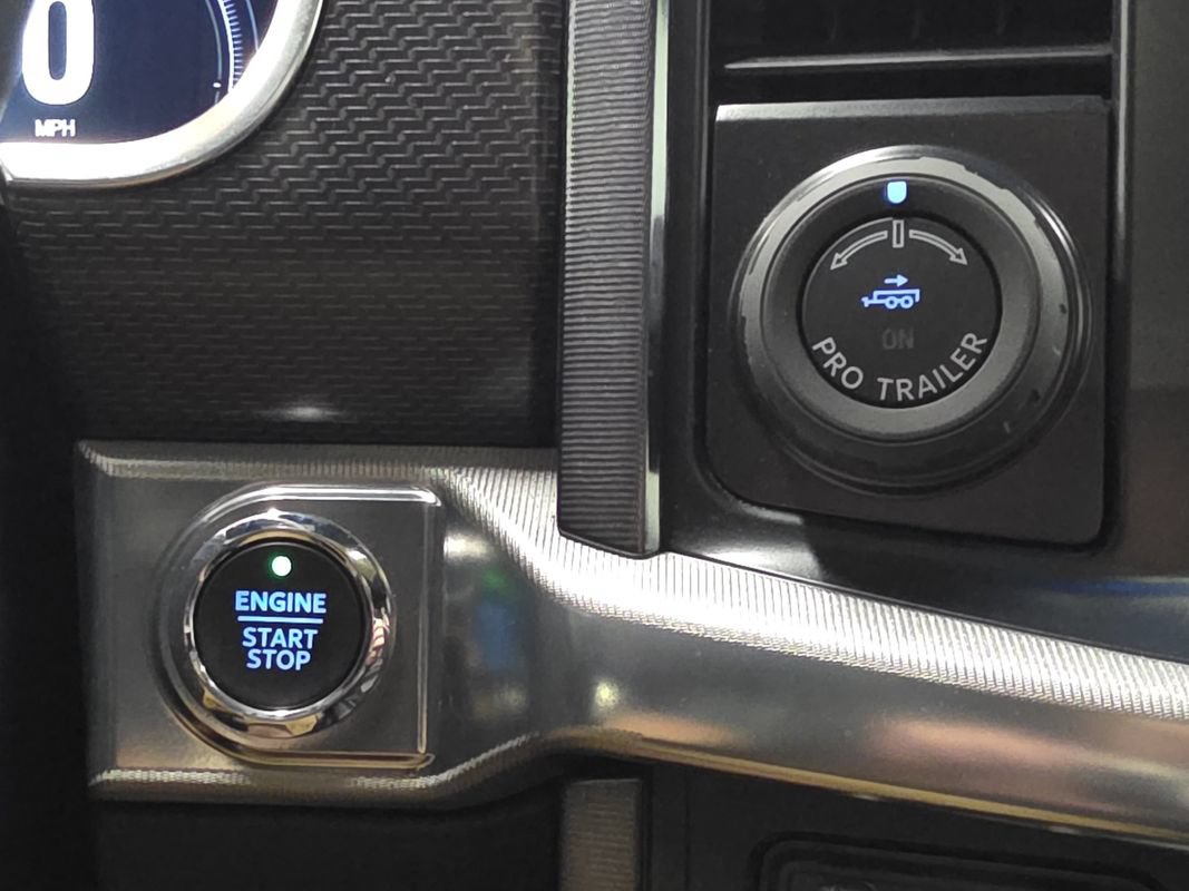 Used 2022 Ford F150 Raptor w/ Raptor 37 Performance Package AWD/4WD image 39