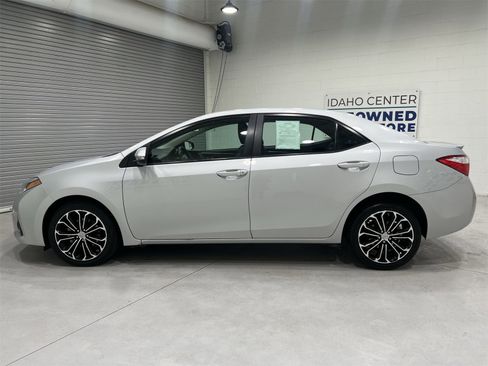 Used 2016 Toyota Corolla S image 5