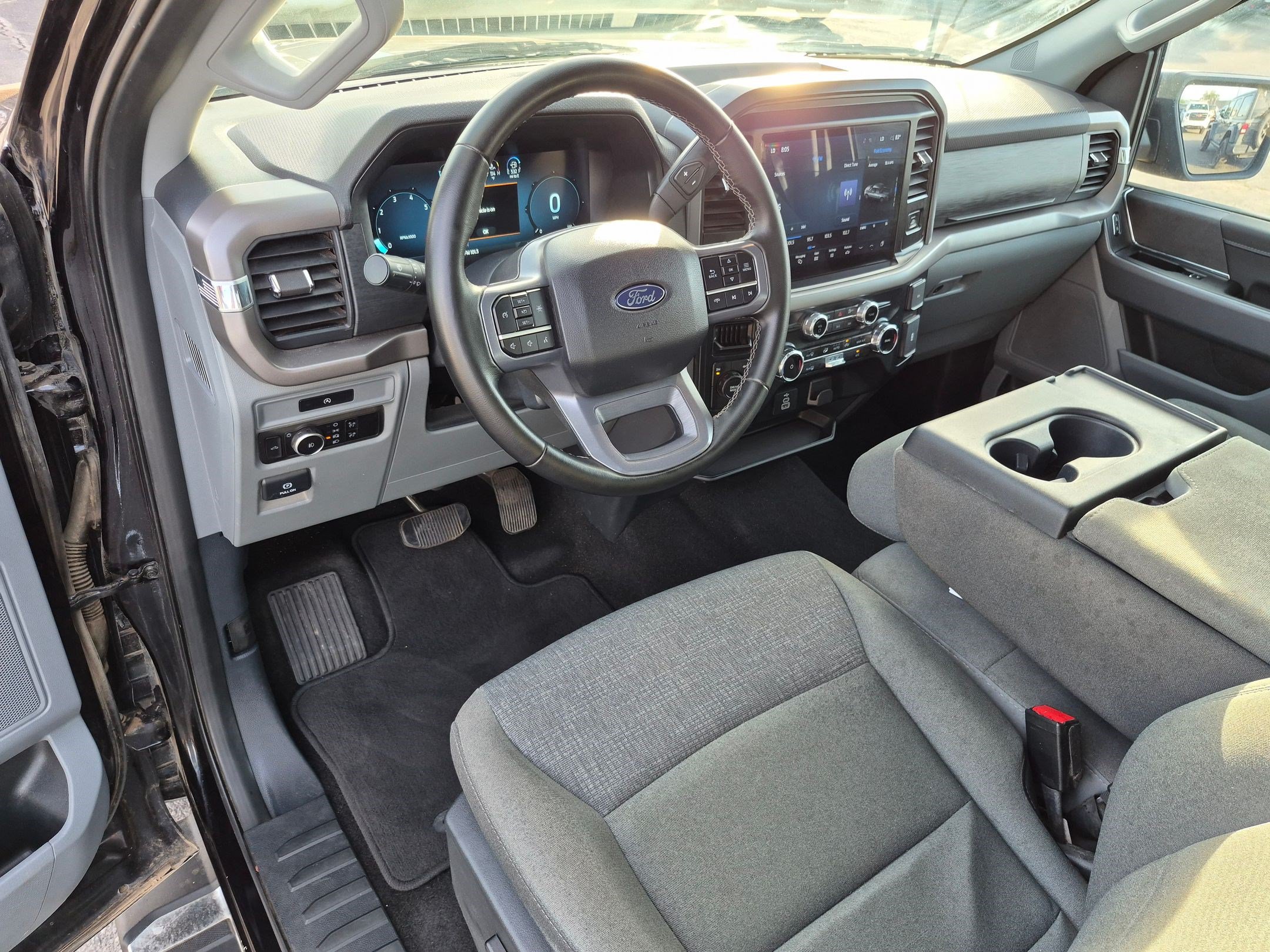 Used 2025 Ford F150 XLT w/ Equipment Group 301A Standard AWD/4WD image 17